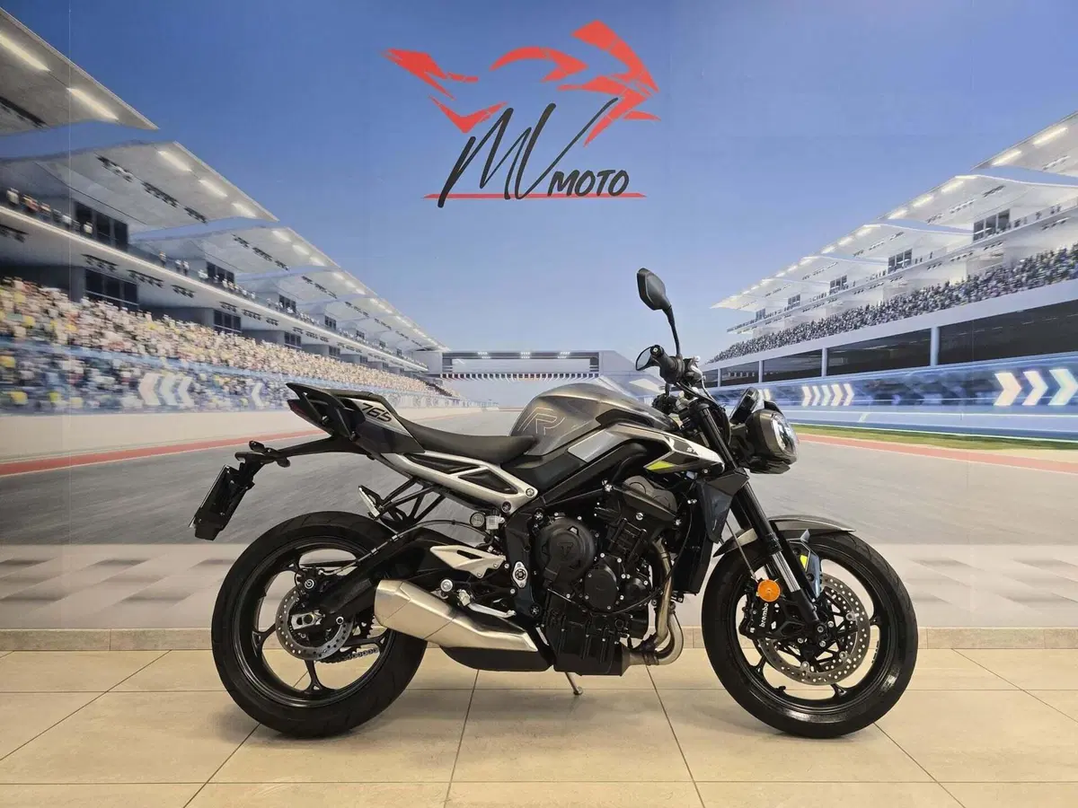 Triumph Street Triple 765 R (2023 - 26)
