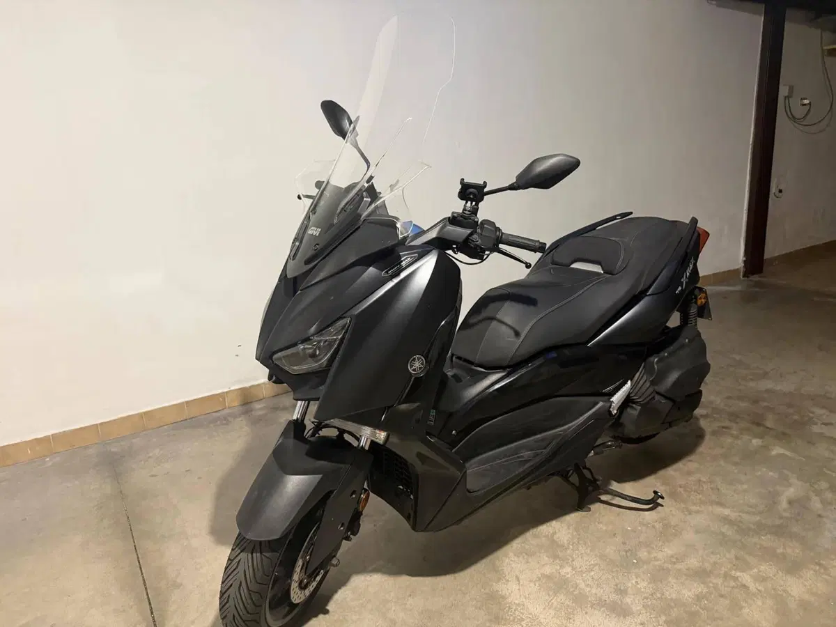 Yamaha X-Max 400 Iron Max (2019 - 20) (2)