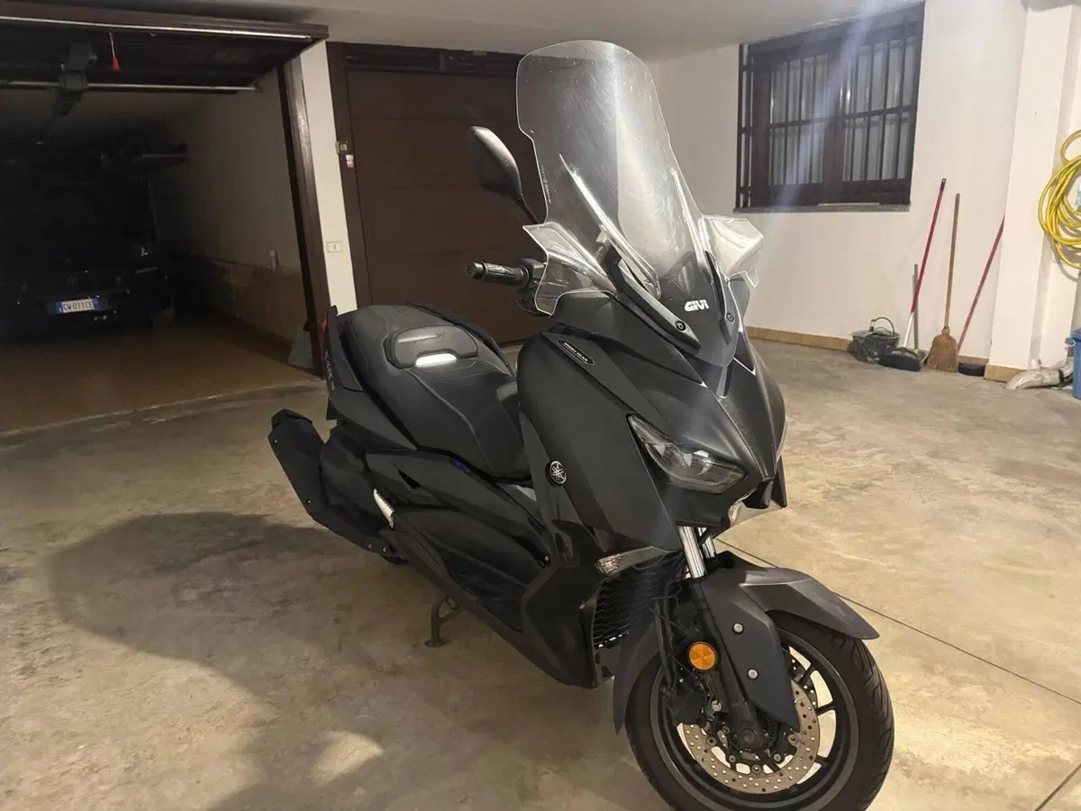 Yamaha X-Max 400 Iron Max (2019 - 20) (4)