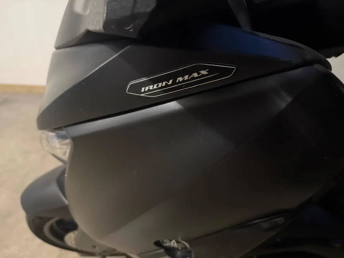 Yamaha X-Max 400 Iron Max (2019 - 20) (7)