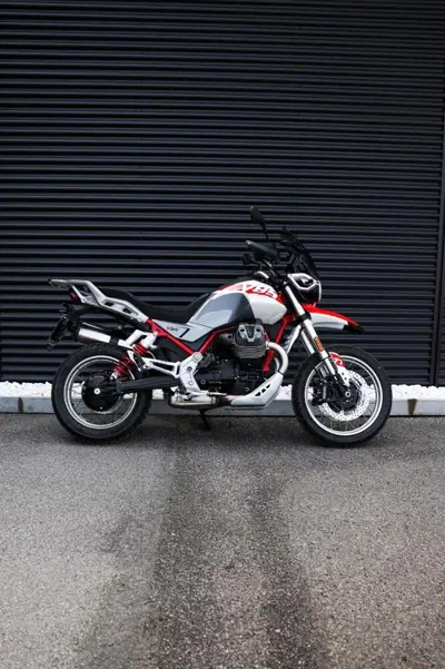 Moto Guzzi V85 TT (2024 - 26) usata
