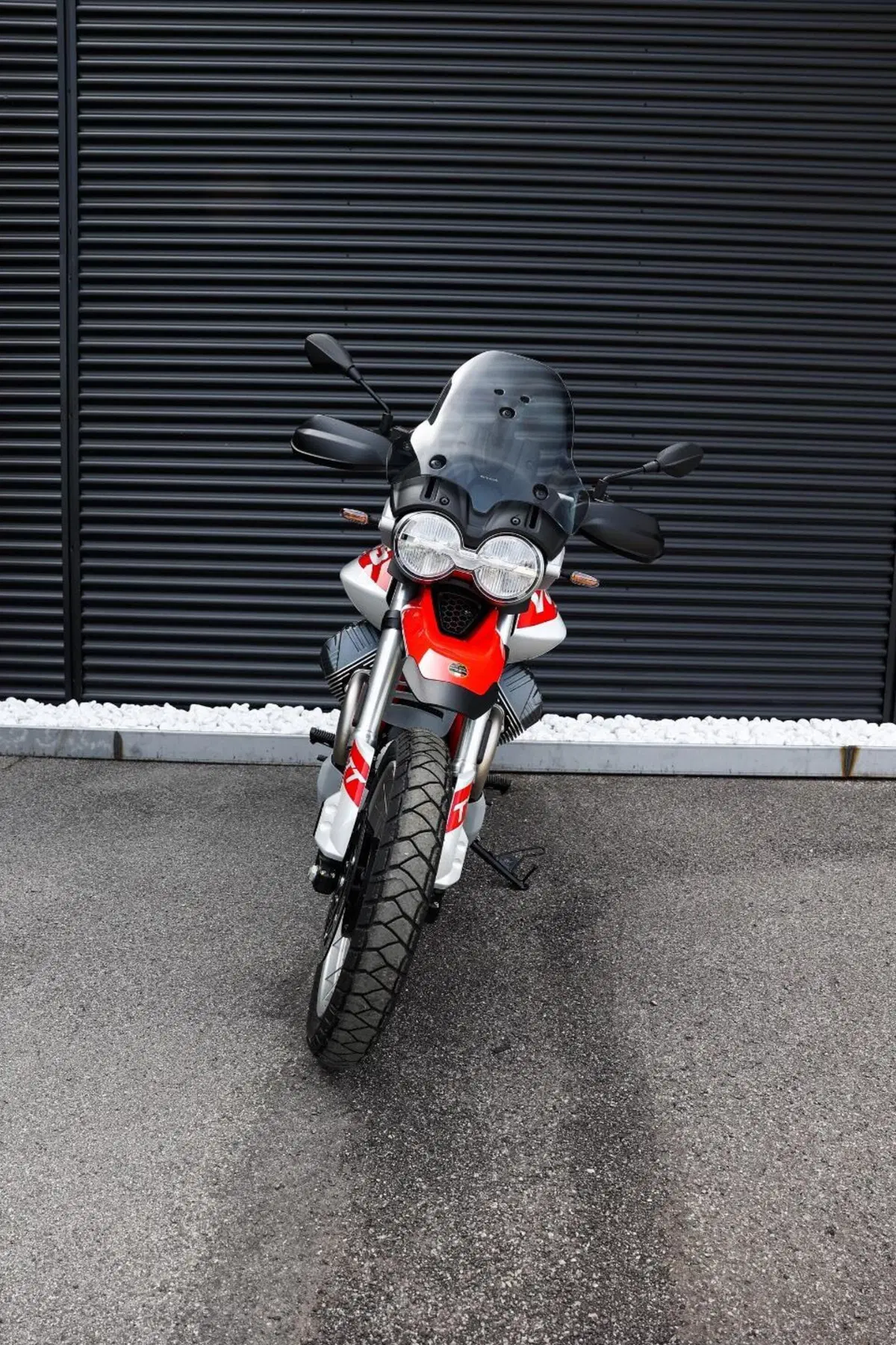 Moto Guzzi V85 TT (2024 - 26) (3)