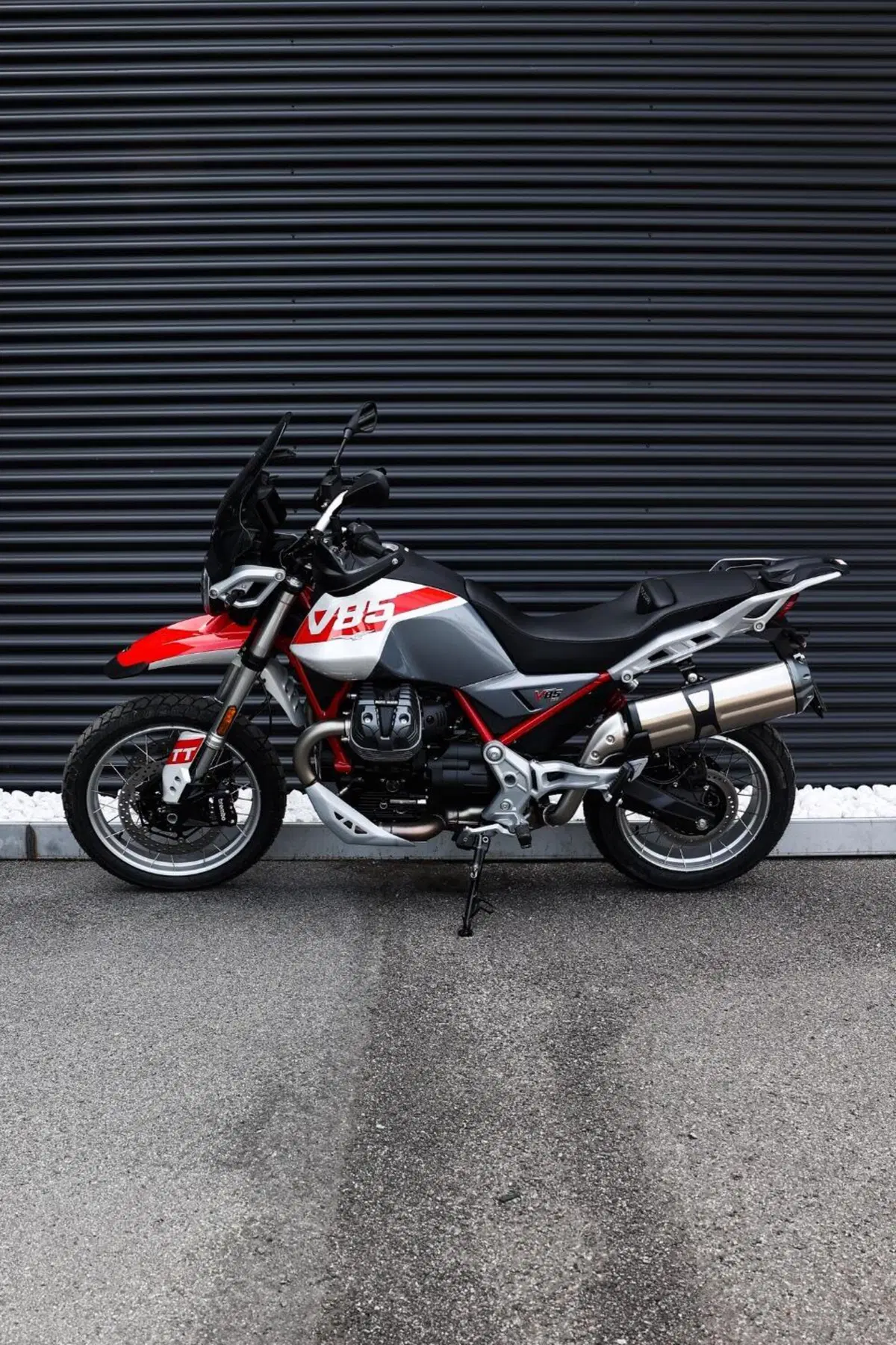 Moto Guzzi V85 TT (2024 - 26) (5)