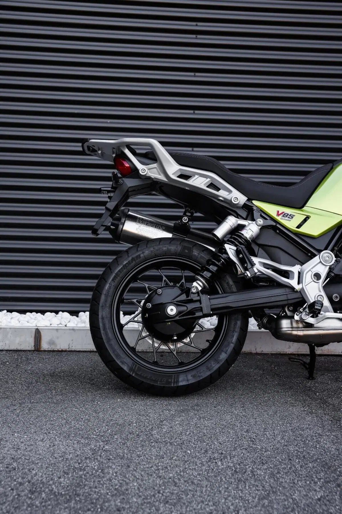 Moto Guzzi V85 Strada (2024 - 26) (5)