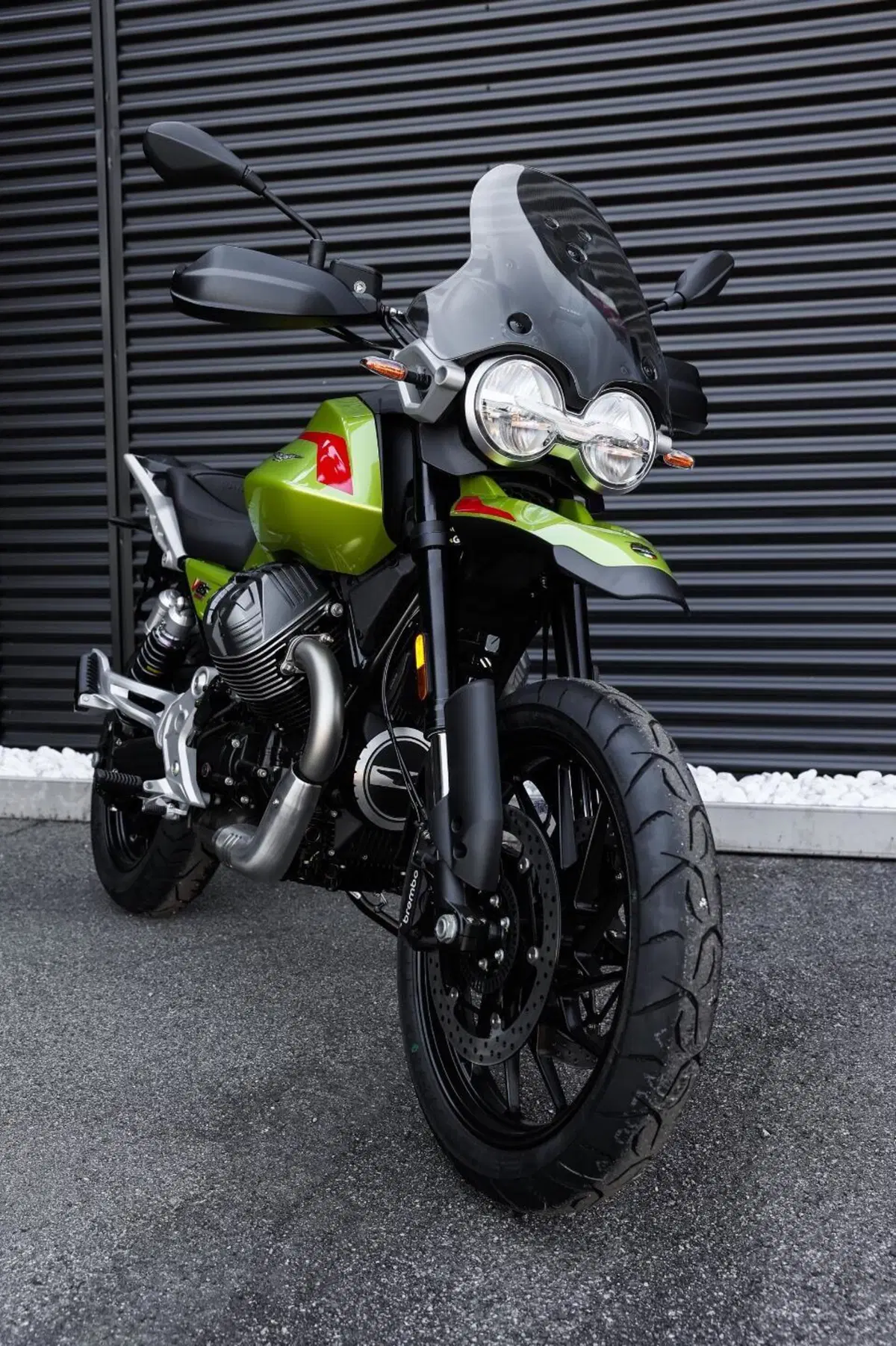Moto Guzzi V85 Strada (2024 - 26) (3)