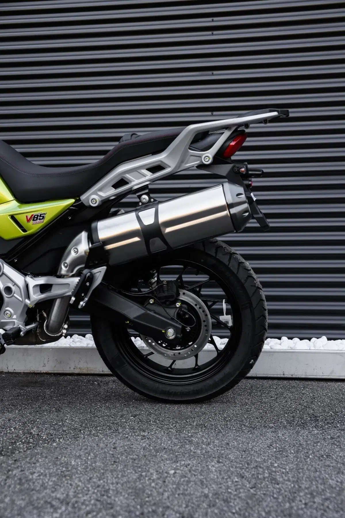 Moto Guzzi V85 Strada (2024 - 26) (20)