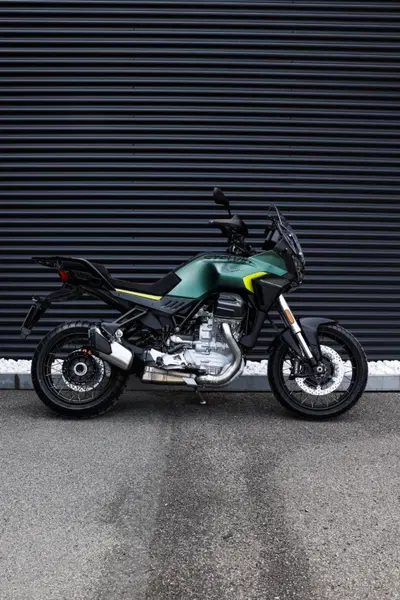 Moto Guzzi Stelvio (2024 - 26) usata