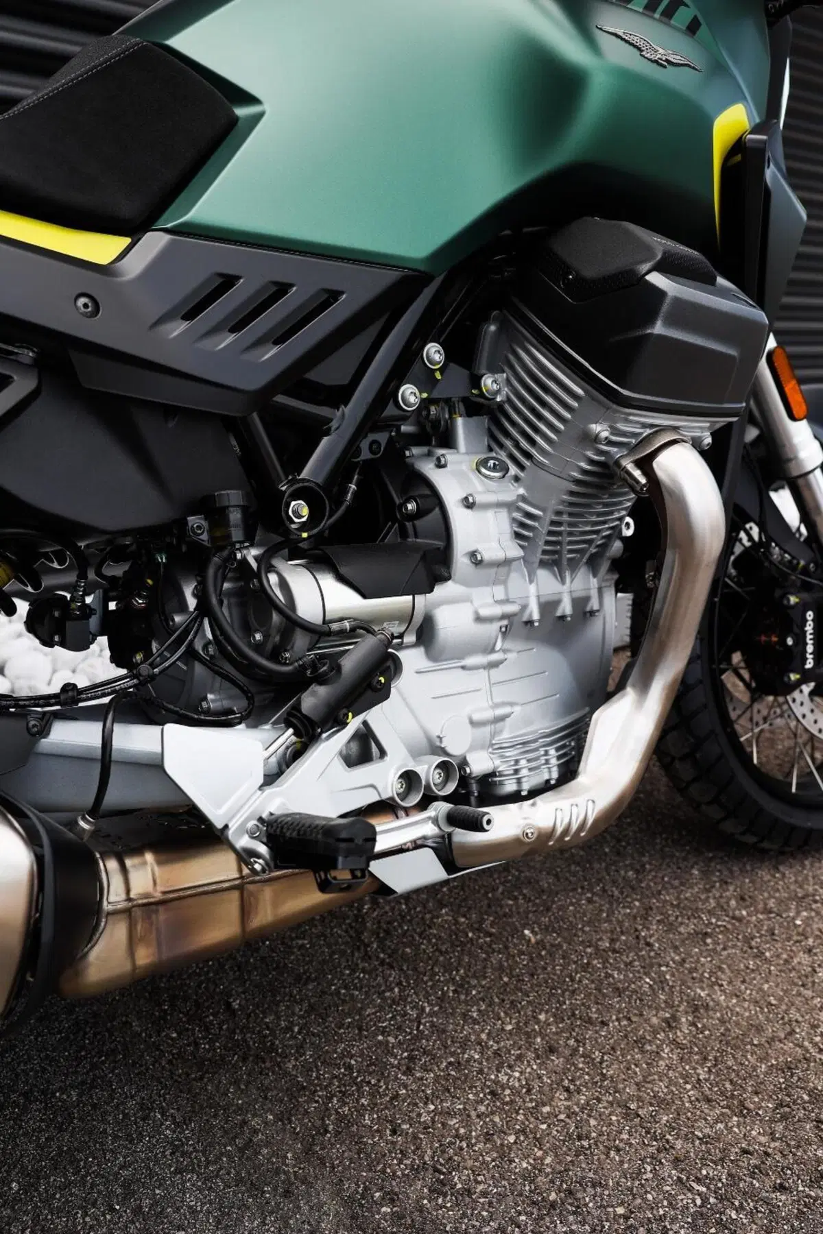 Moto Guzzi Stelvio (2024 - 26) (13)