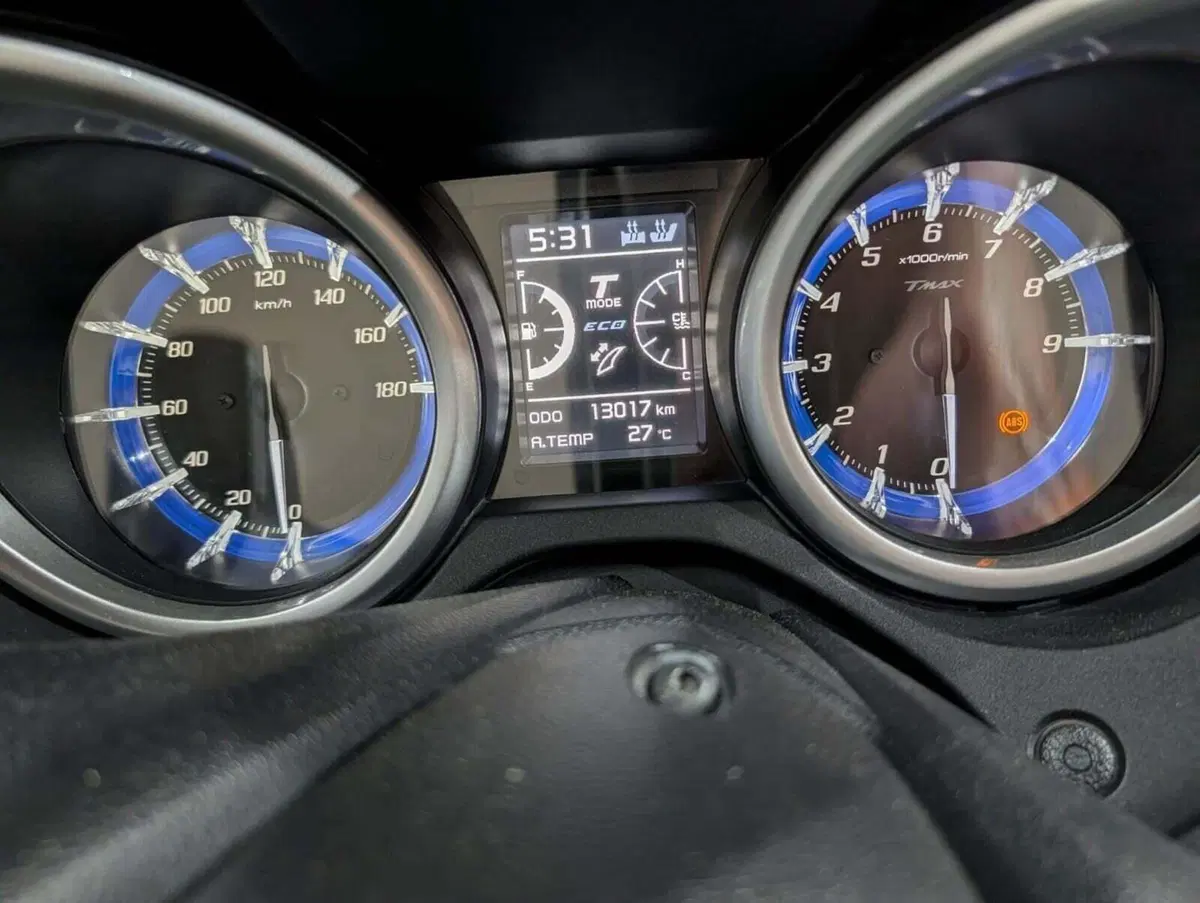 Yamaha T-Max 530 DX (2017 - 19) (6)