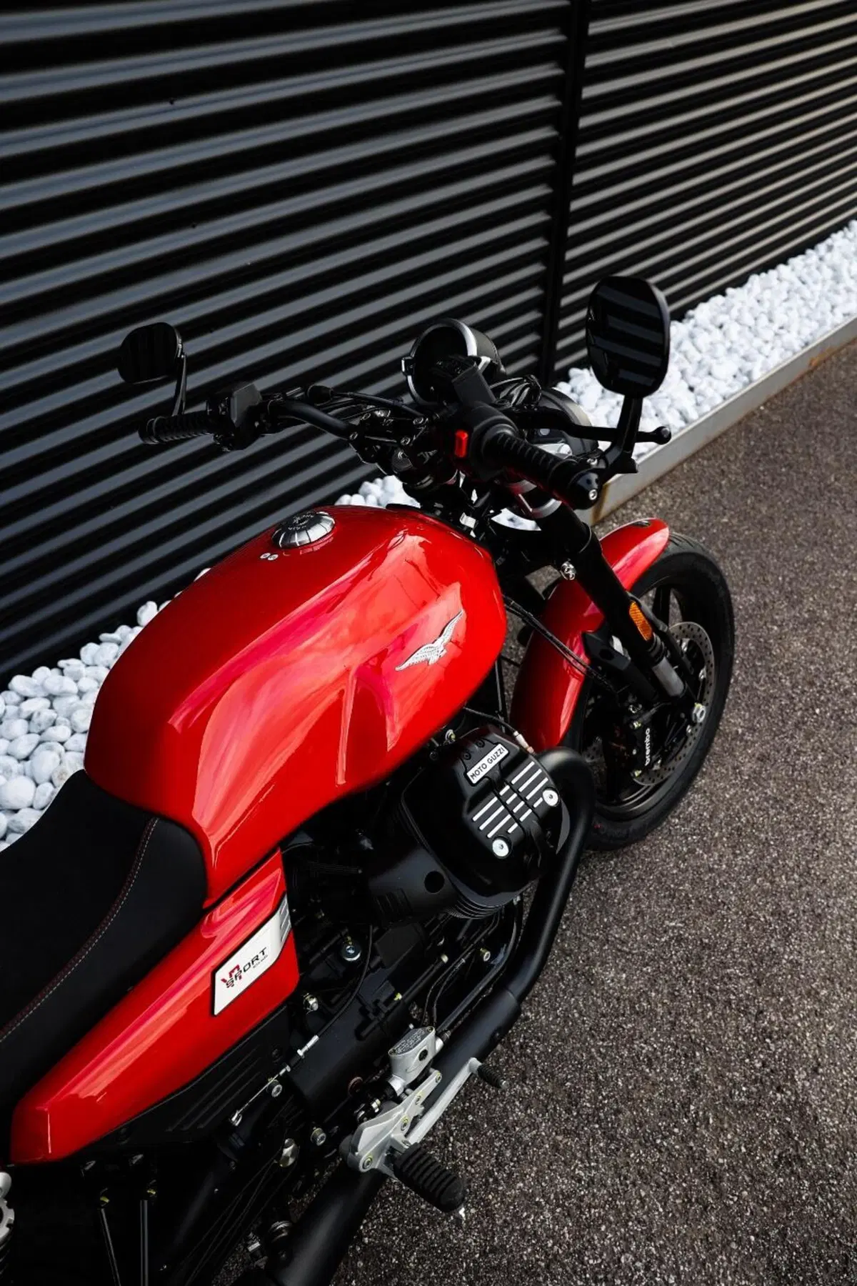 Moto Guzzi V7 Sport (2025 - 26) (15)