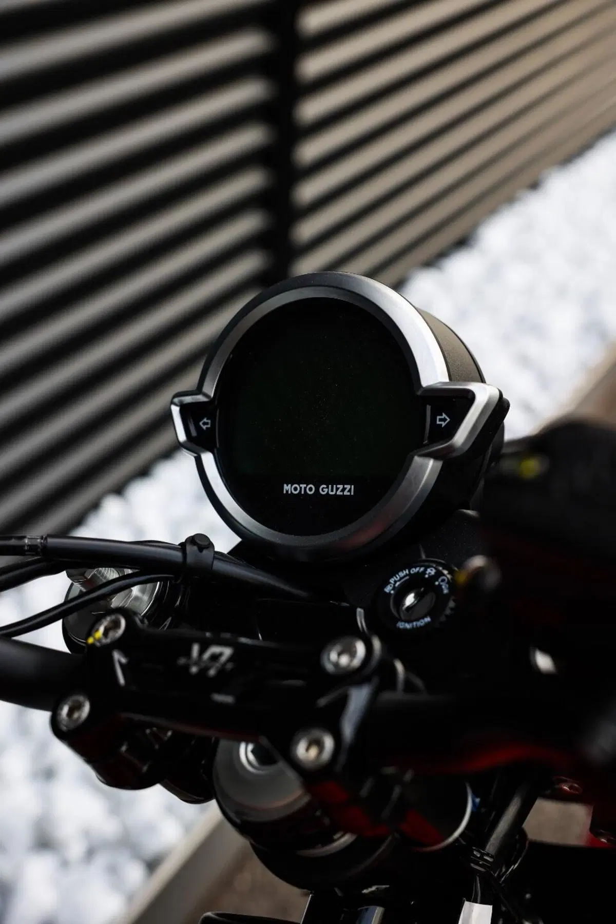 Moto Guzzi V7 Sport (2025 - 26) (16)
