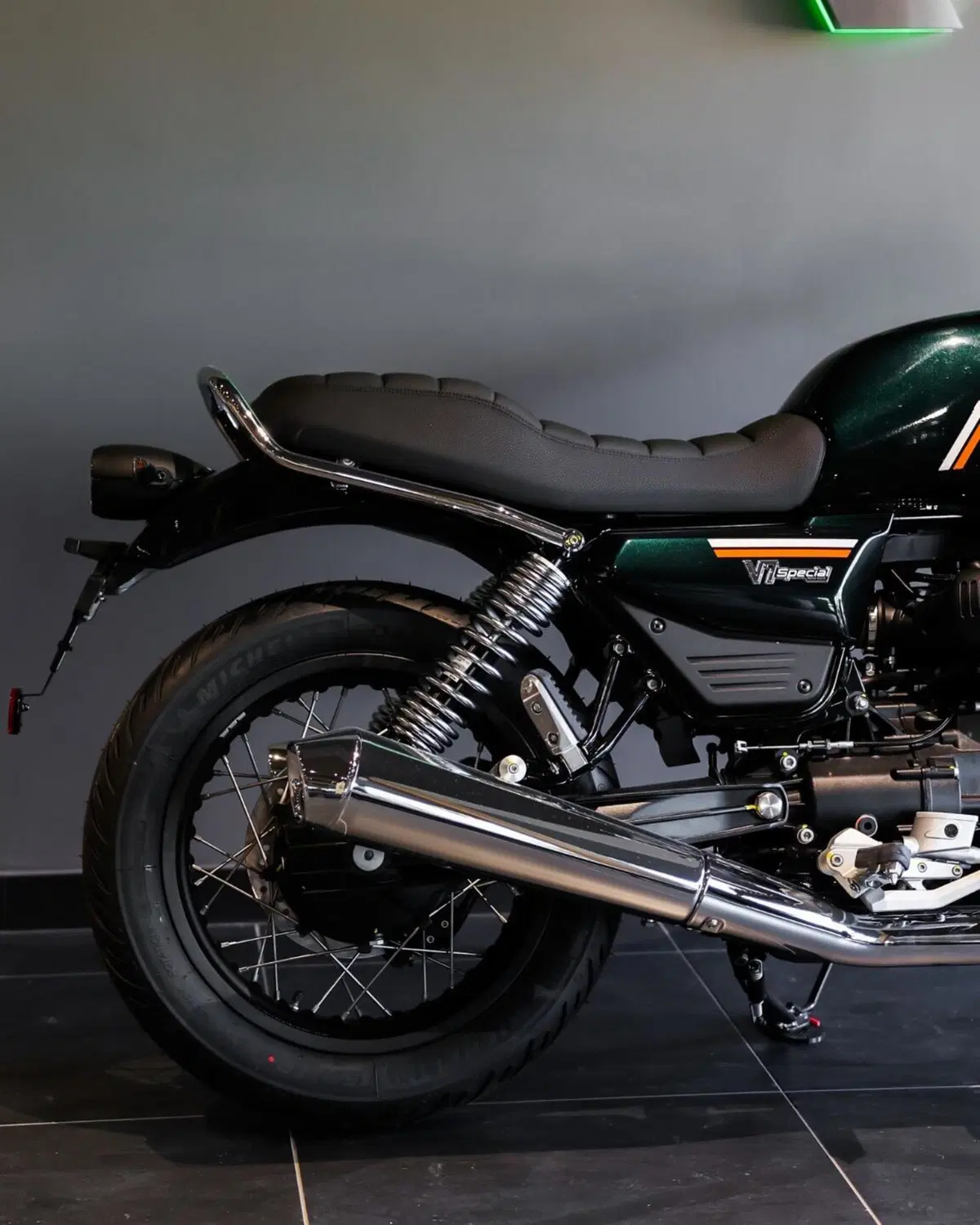 Moto Guzzi V7 Special (2025 - 26) (7)