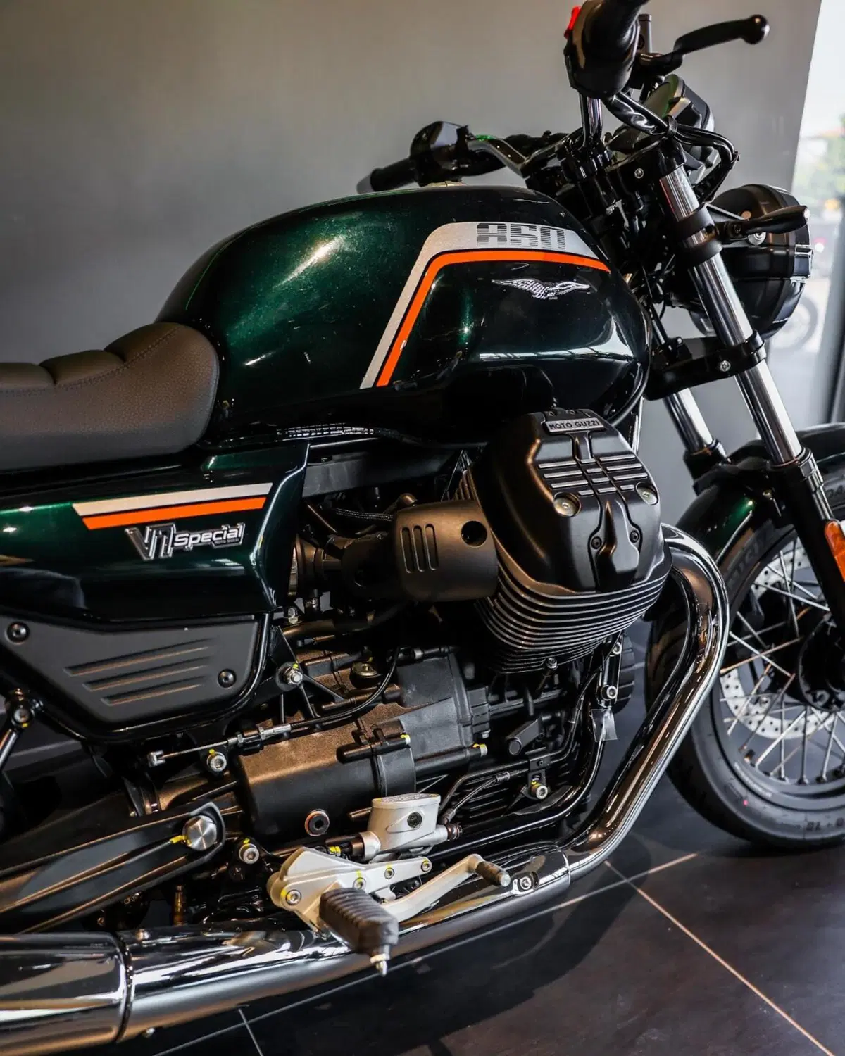 Moto Guzzi V7 Special (2025 - 26) (10)