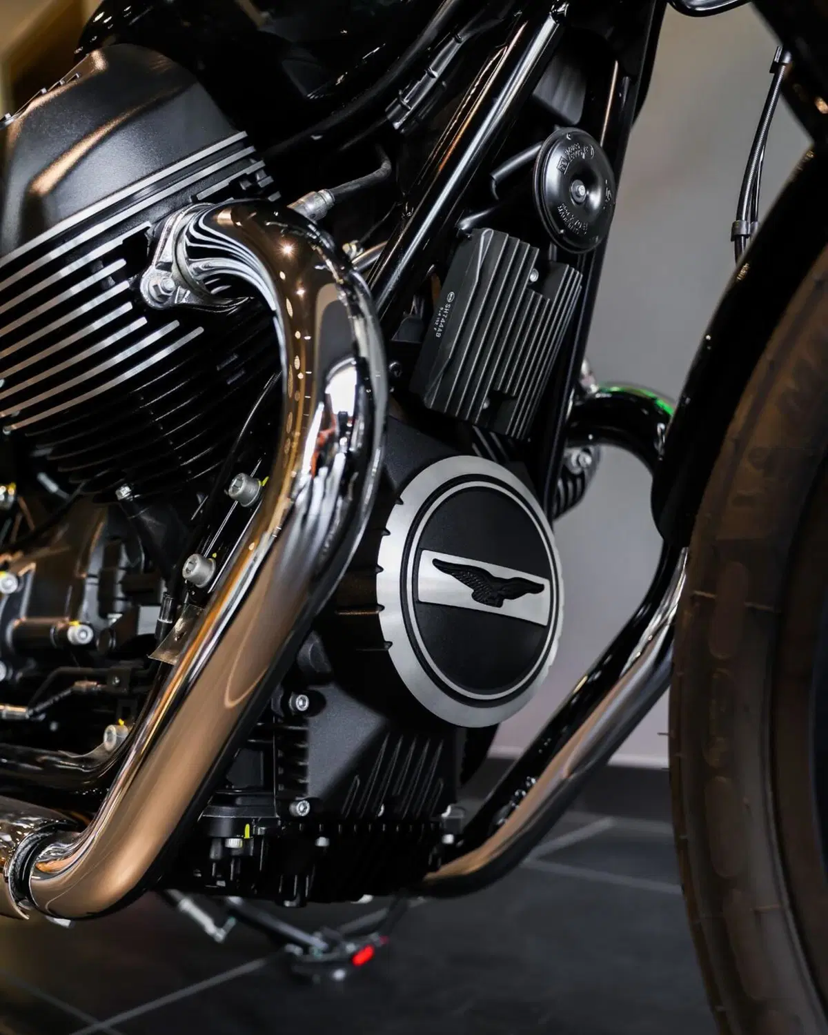 Moto Guzzi V7 Special (2025 - 26) (15)