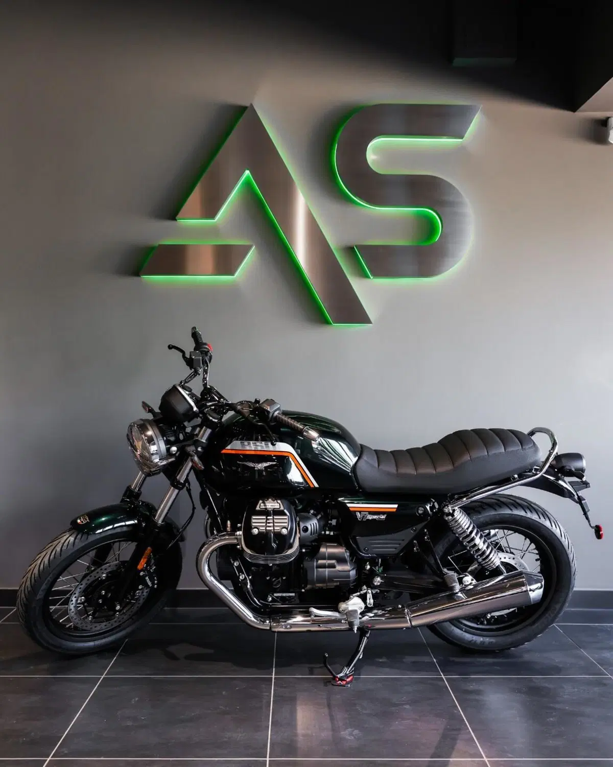 Moto Guzzi V7 Special (2025 - 26) (5)
