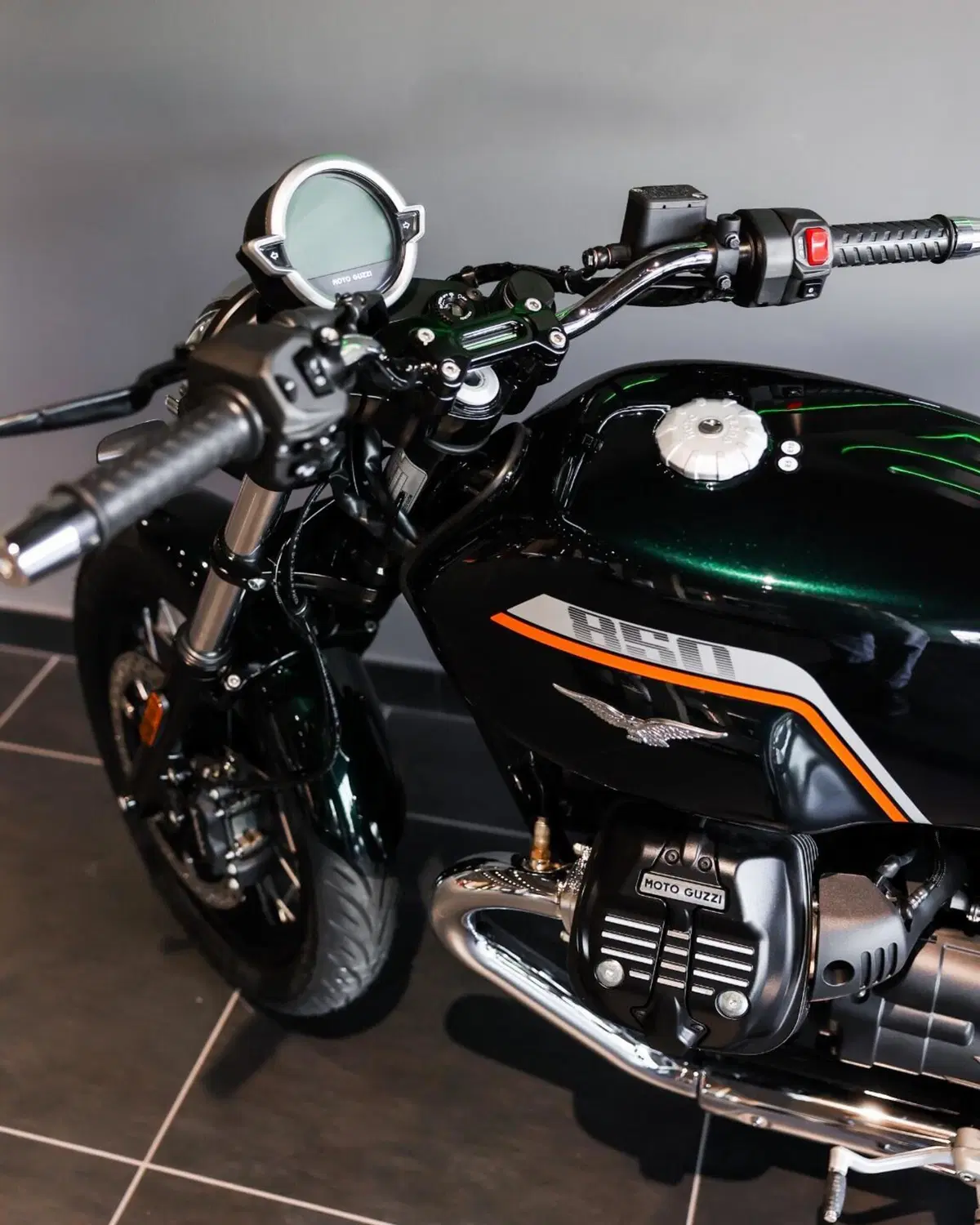Moto Guzzi V7 Special (2025 - 26) (6)