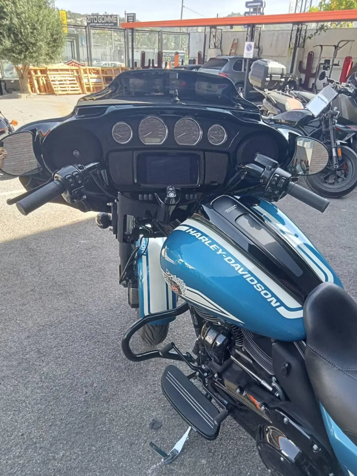 Harley-Davidson Street Glide ST Fast Johnnie Enthusiast (2023) (6)