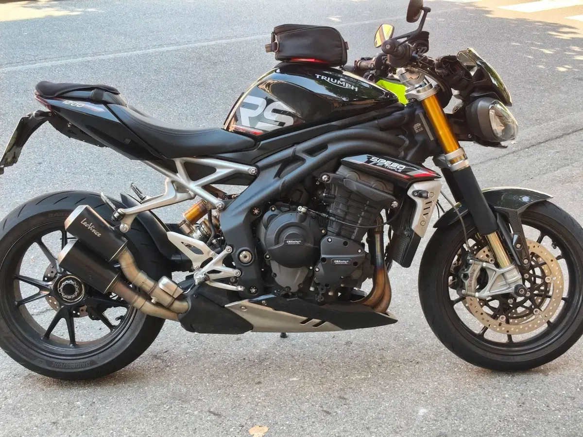 Triumph Speed Triple 1200 RS (2021 - 24) (2)