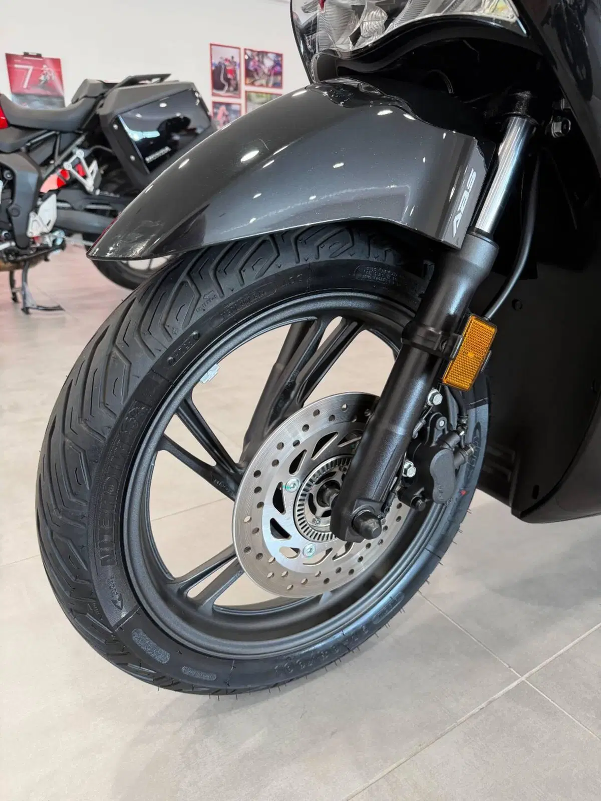 Honda SH 150i (2024 - 25) (10)