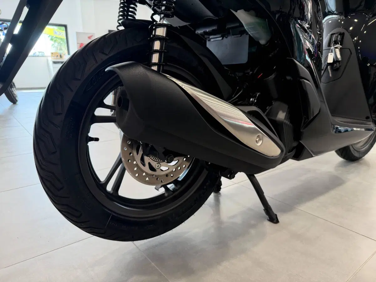 Honda SH 150i (2024 - 25) (15)