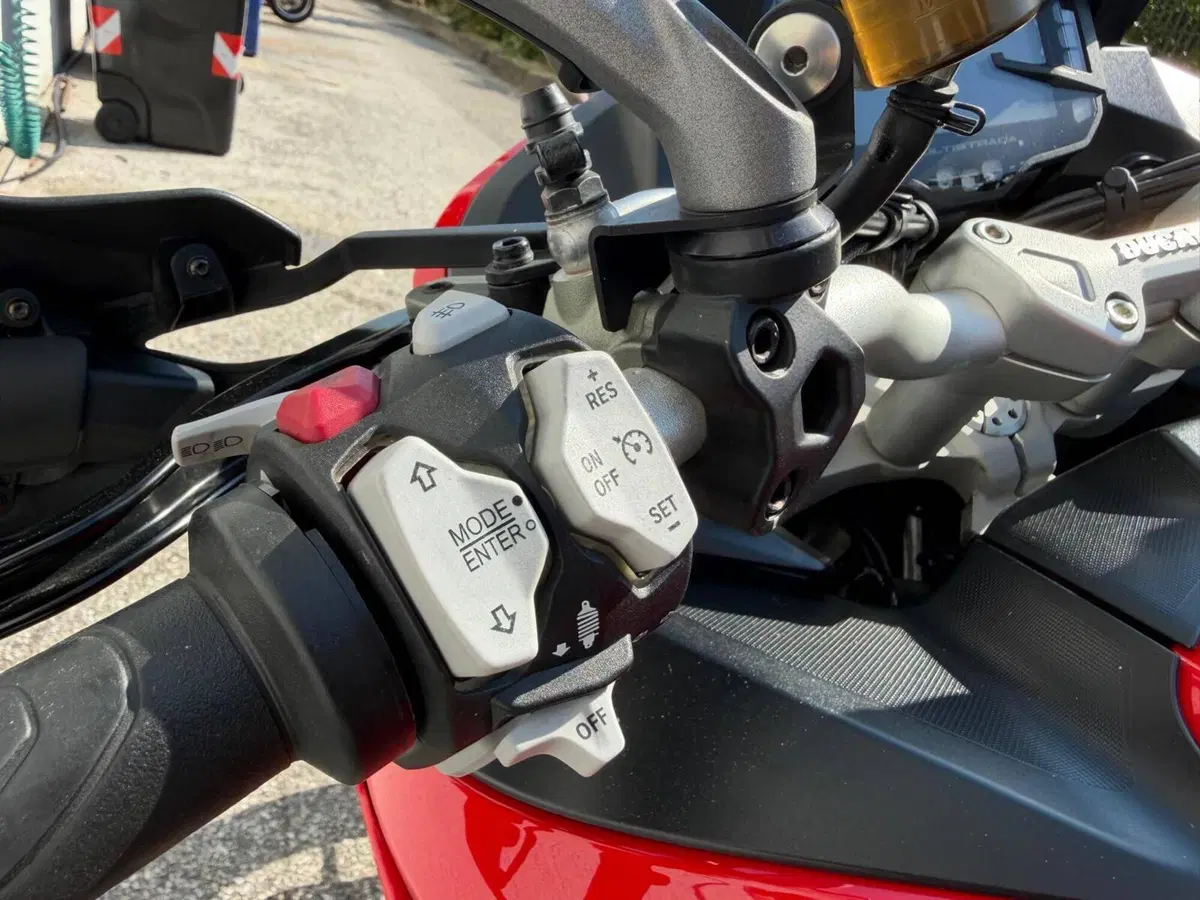 Ducati Multistrada V2 S (2022 - 24) (7)