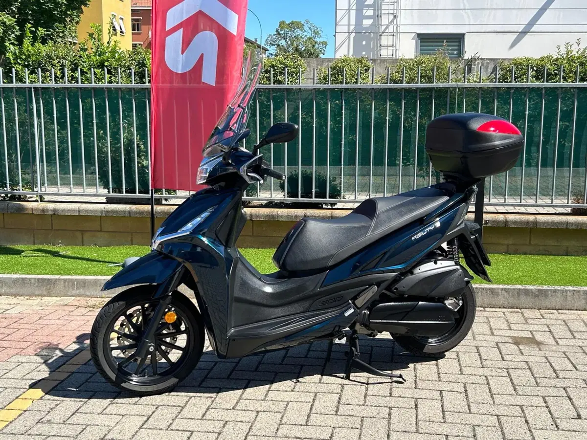 Kymco Agility 300i (2021 - 25) (4)