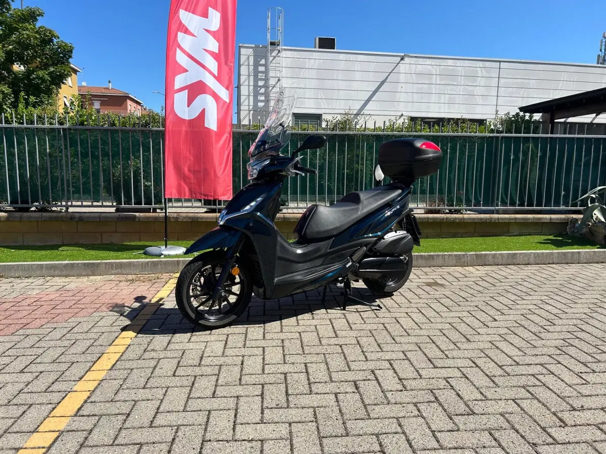 Kymco Agility 300i (2021 - 25) (6)