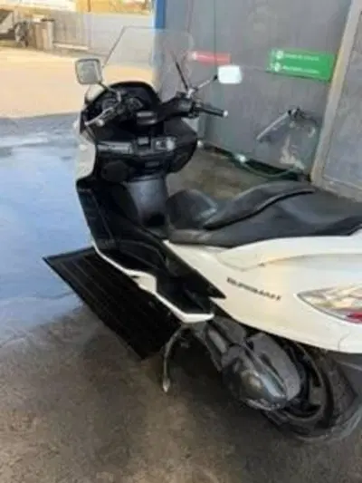 Suzuki Burgman AN 400 ABS (2010 - 13) usata