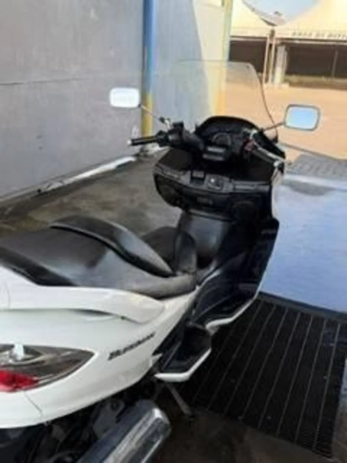 Suzuki Burgman AN 400 ABS (2010 - 13) (4)