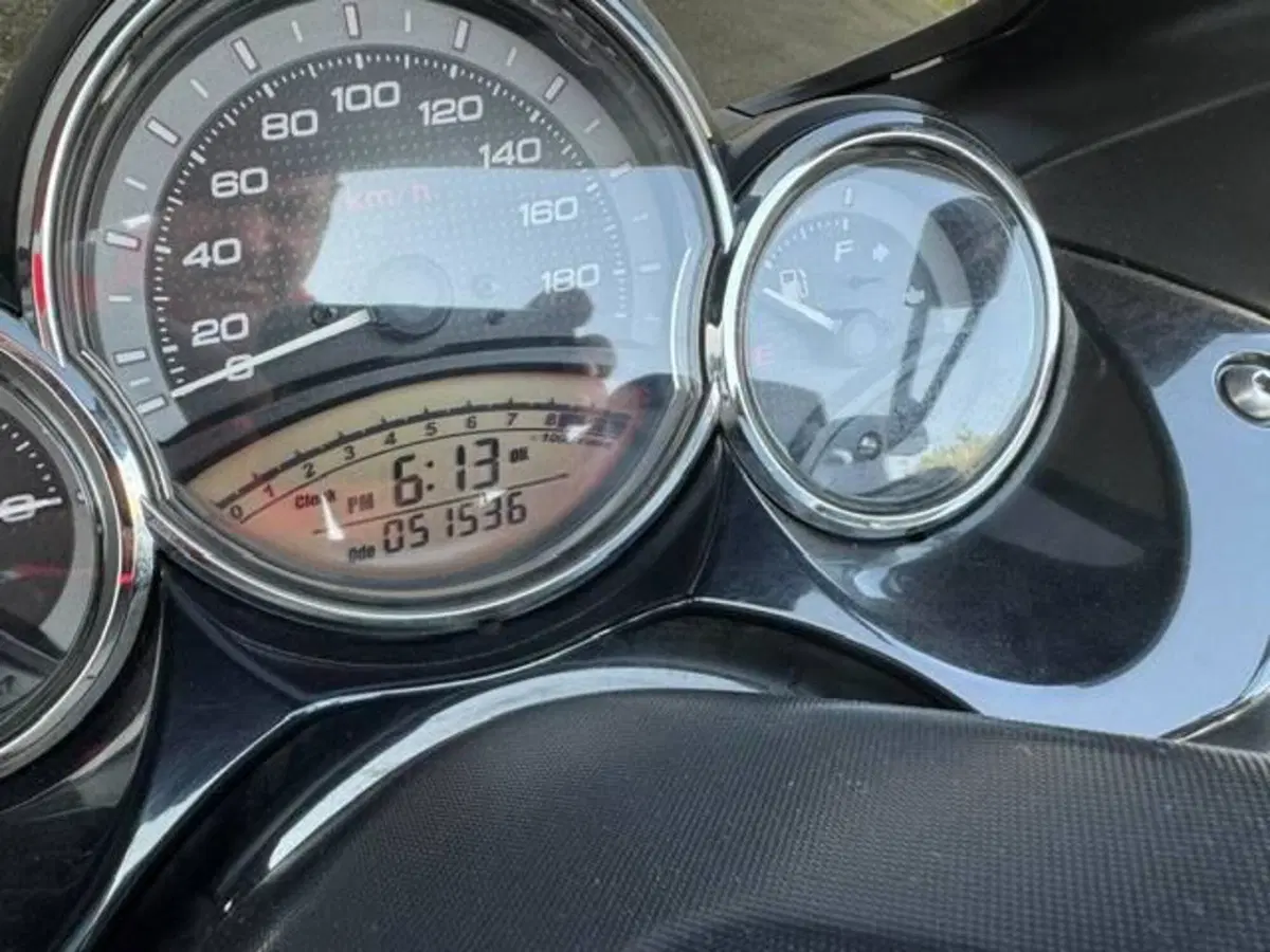 Yamaha T-Max 500 White Max (2010 - 11) (4)