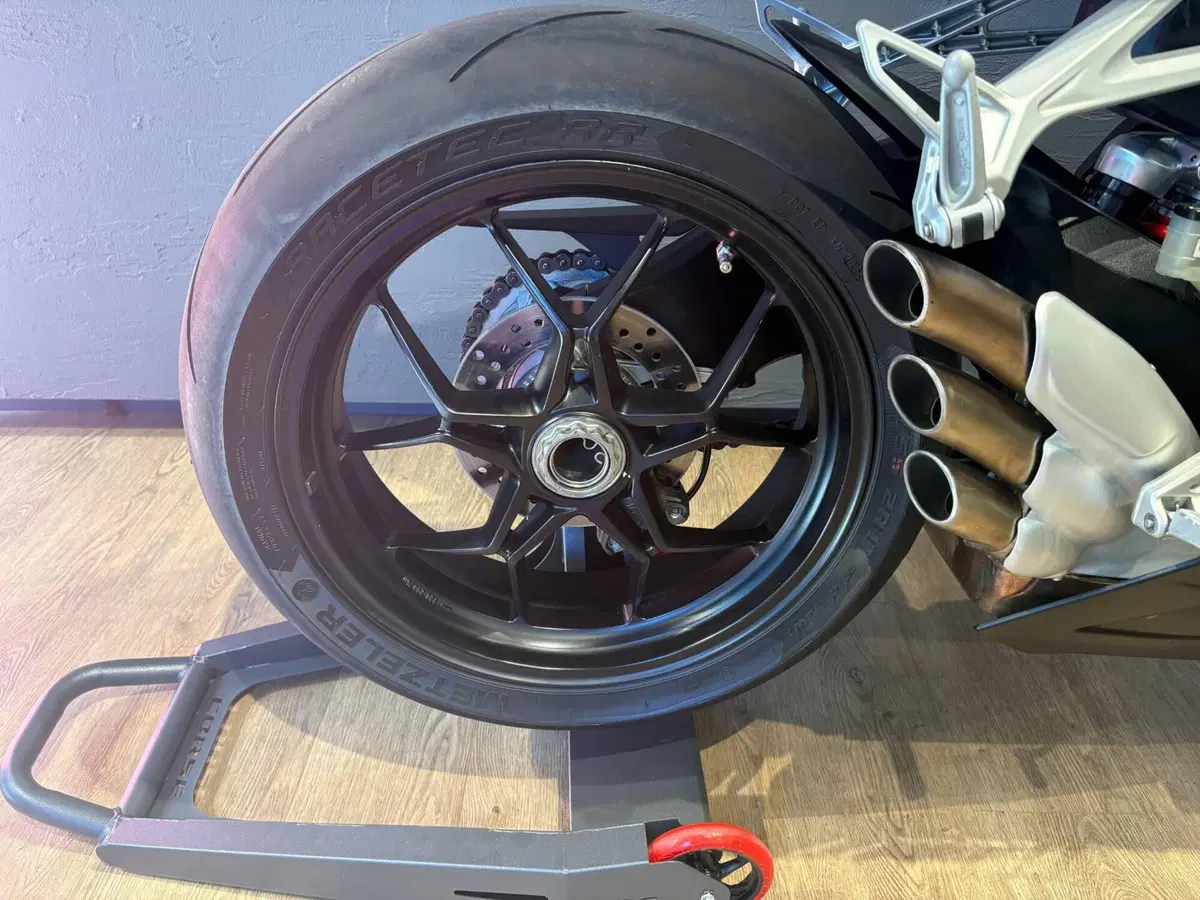 MV Agusta F3 800 EAS (2013 - 15) (9)