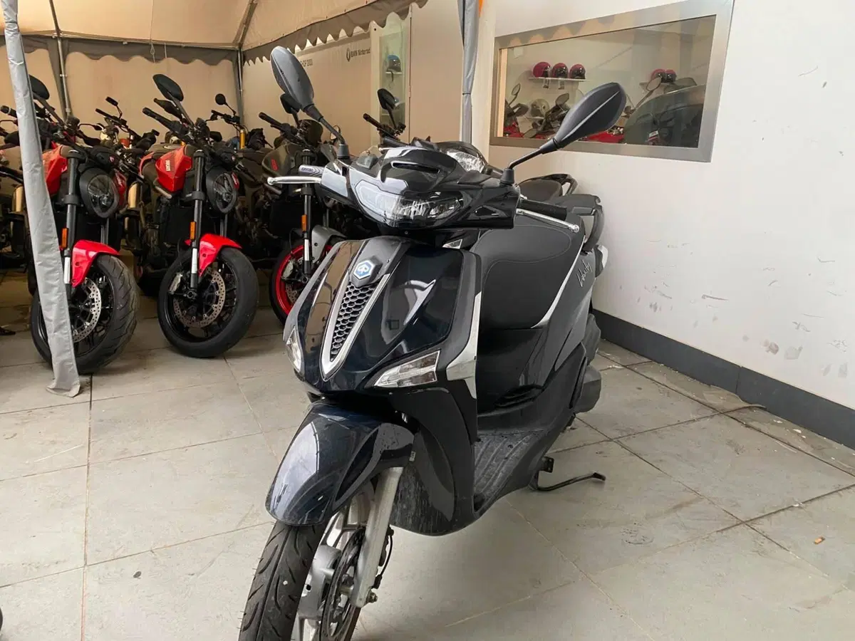 Piaggio Liberty 50 RST (2025 - 26) (4)