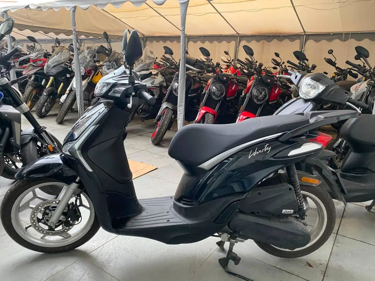 Piaggio Liberty 50 RST (2025 - 26) (2)