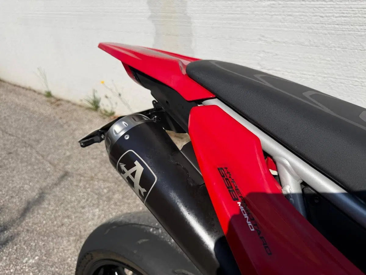 Ducati Hypermotard 698 Mono (2024 - 26) (4)