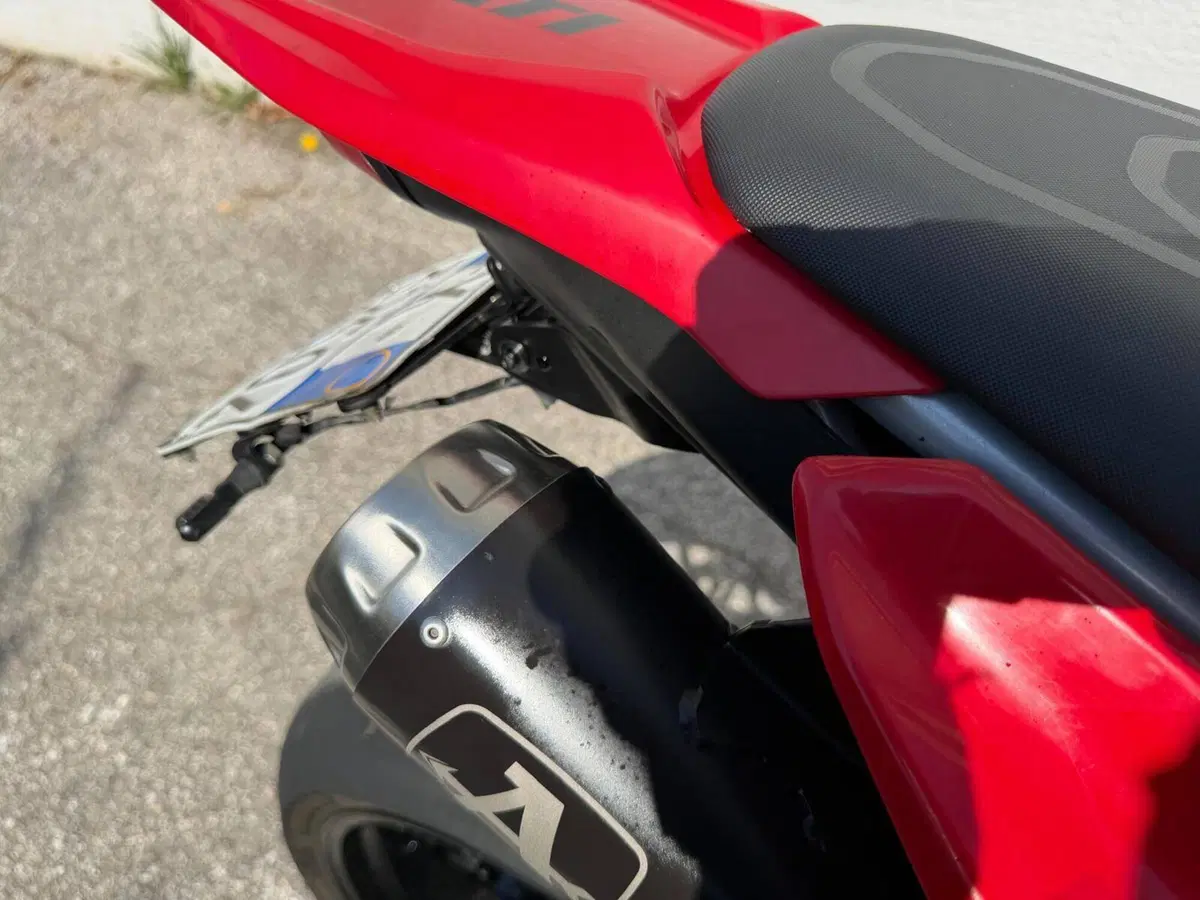 Ducati Hypermotard 698 Mono (2024 - 26) (5)