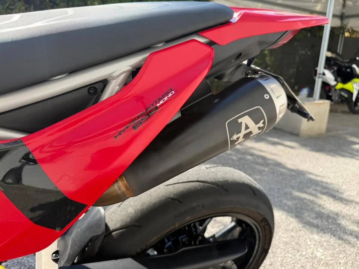 Ducati Hypermotard 698 Mono (2024 - 26) (6)