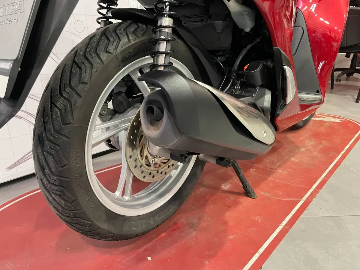 Honda SH 150i (2020 - 23) (11)