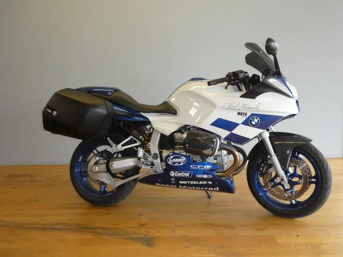 Bmw R 1100 S Replika (4)