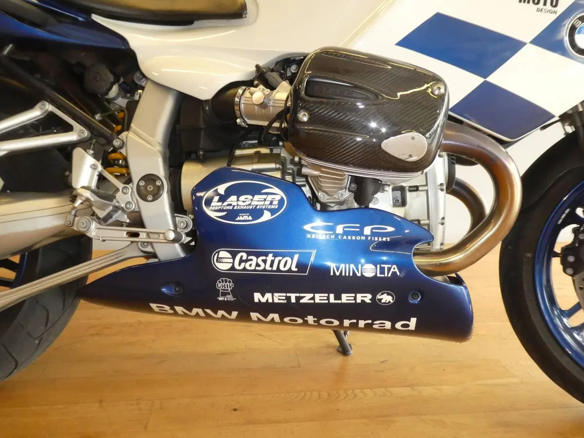 Bmw R 1100 S Replika (9)