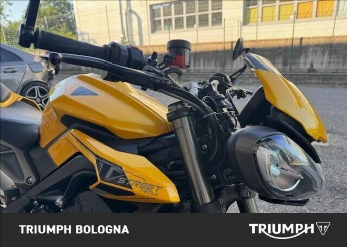 Triumph Street Triple 765 RS (2023 - 26) (3)