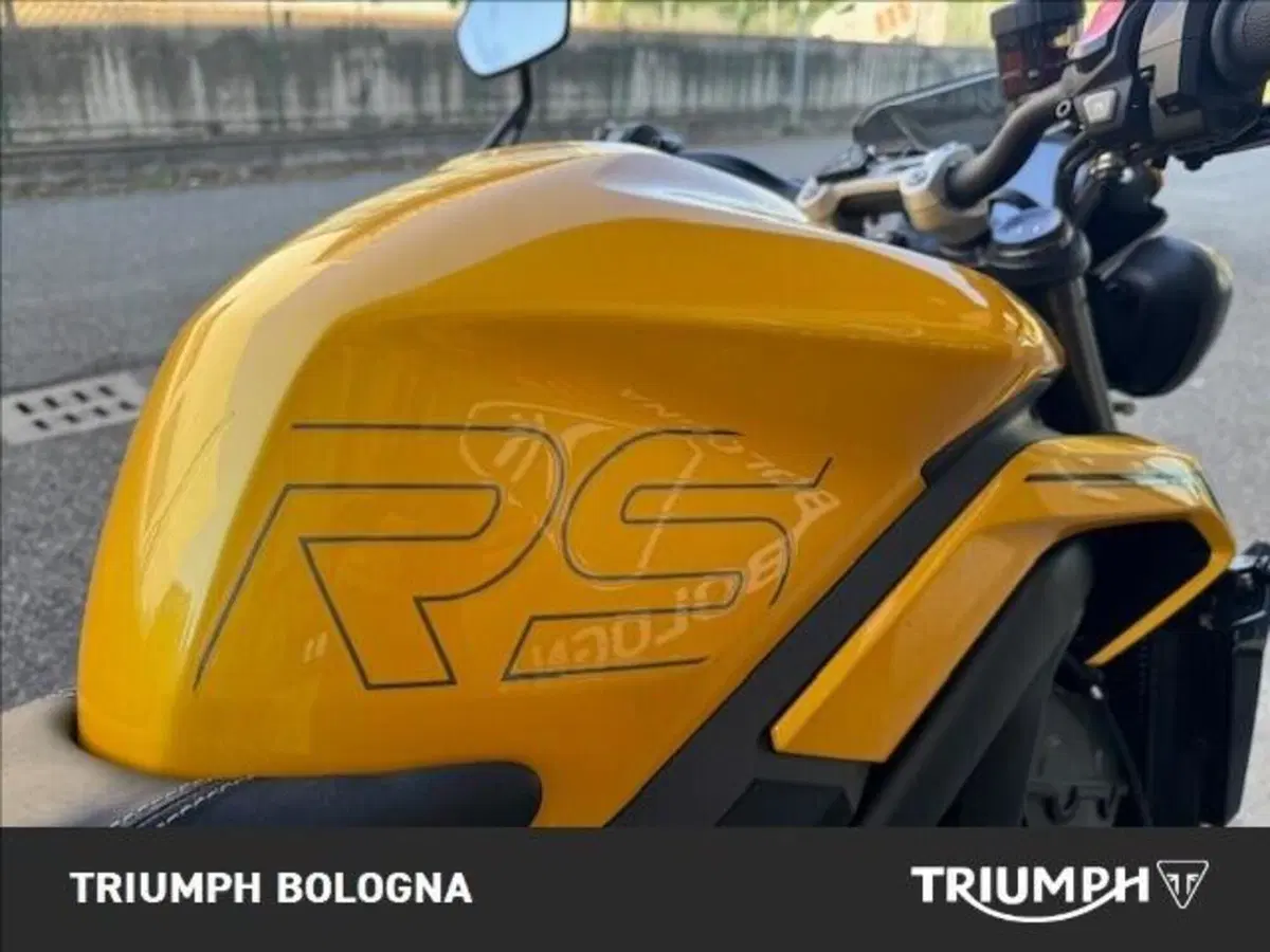 Triumph Street Triple 765 RS (2023 - 26) (2)