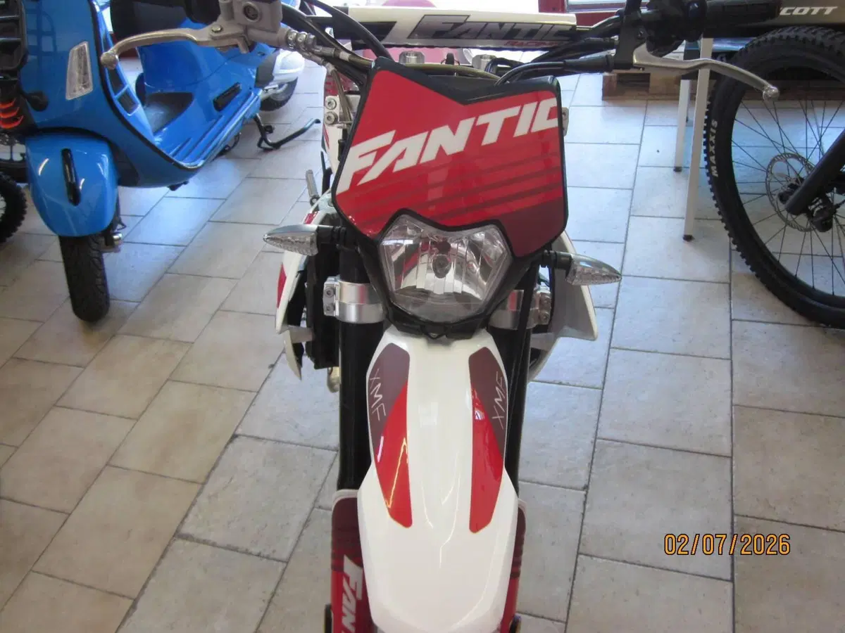Fantic Motor XMF 125 Motard Performance 4T (2023 - 24) (4)
