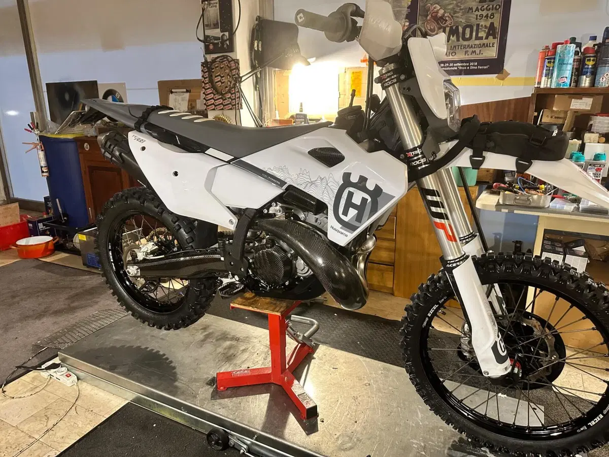 Husqvarna TE 300 Pro (2024)