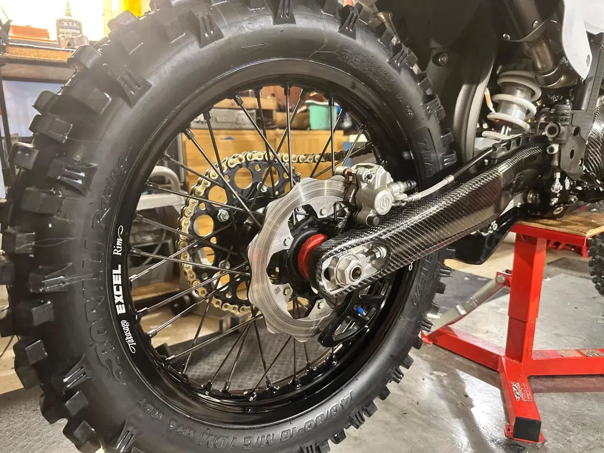 Husqvarna TE 300 Pro (2024) (4)