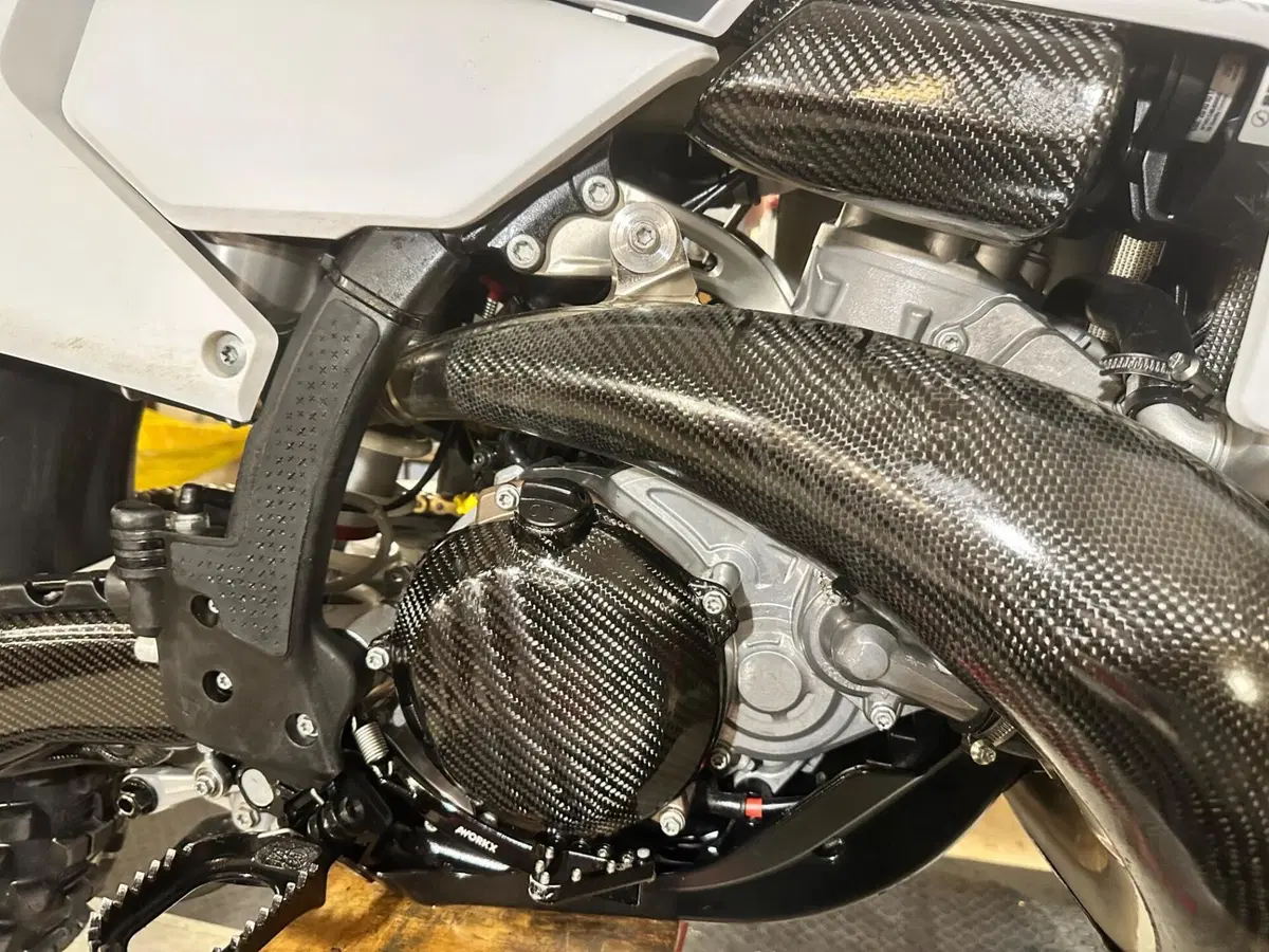 Husqvarna TE 300 Pro (2024) (5)