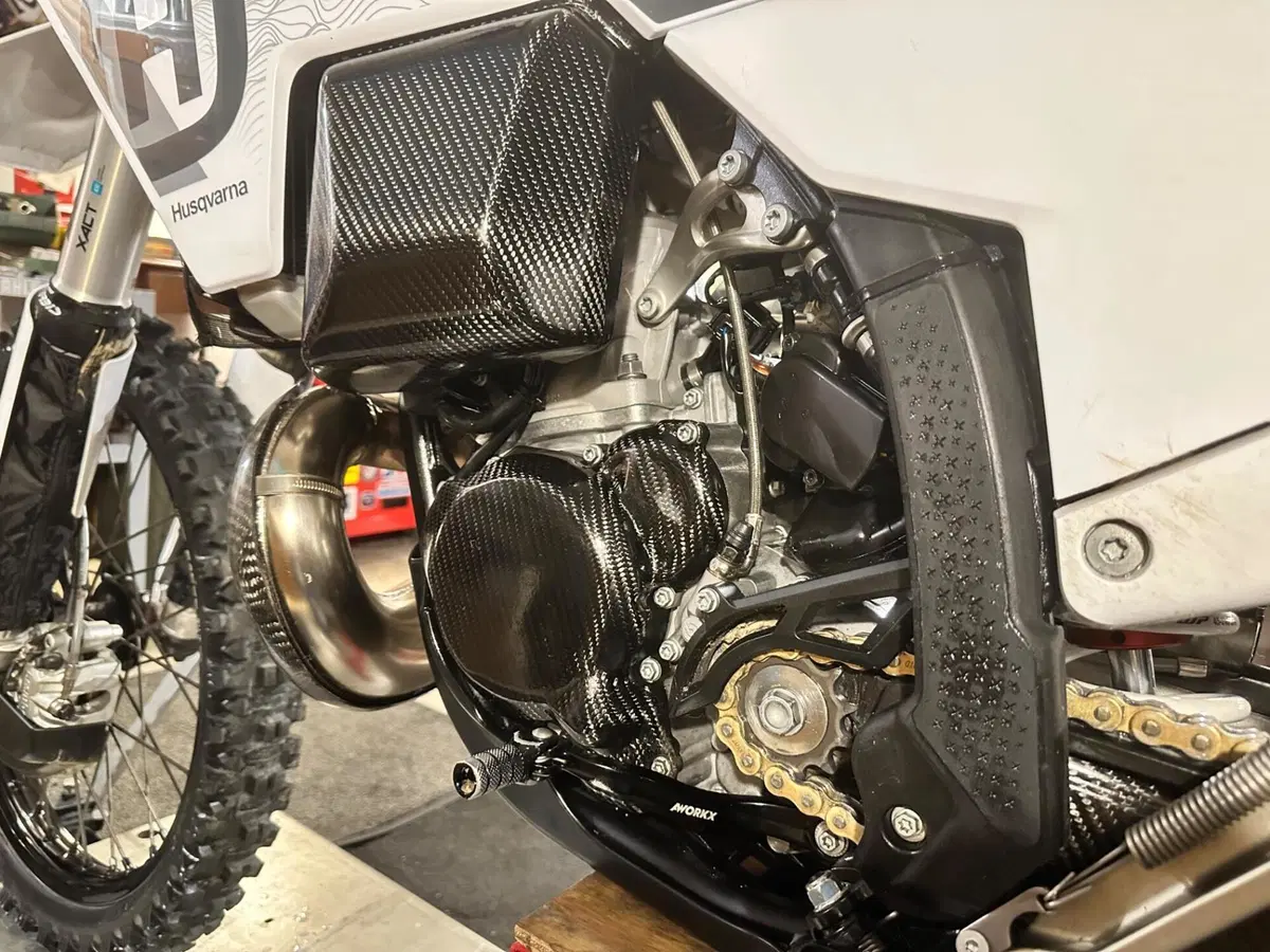 Husqvarna TE 300 Pro (2024) (9)