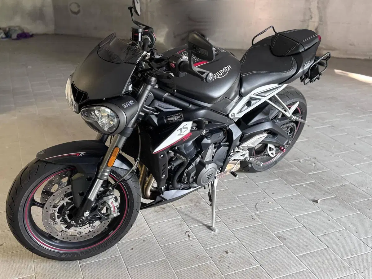 Triumph Street Triple RS (2017 - 19) (7)