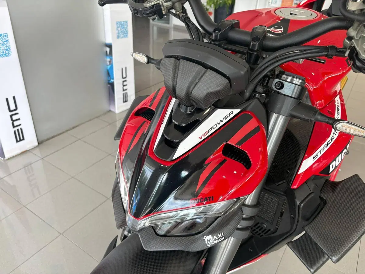 Ducati Streetfighter V2 955 Green (2022 - 23) (4)