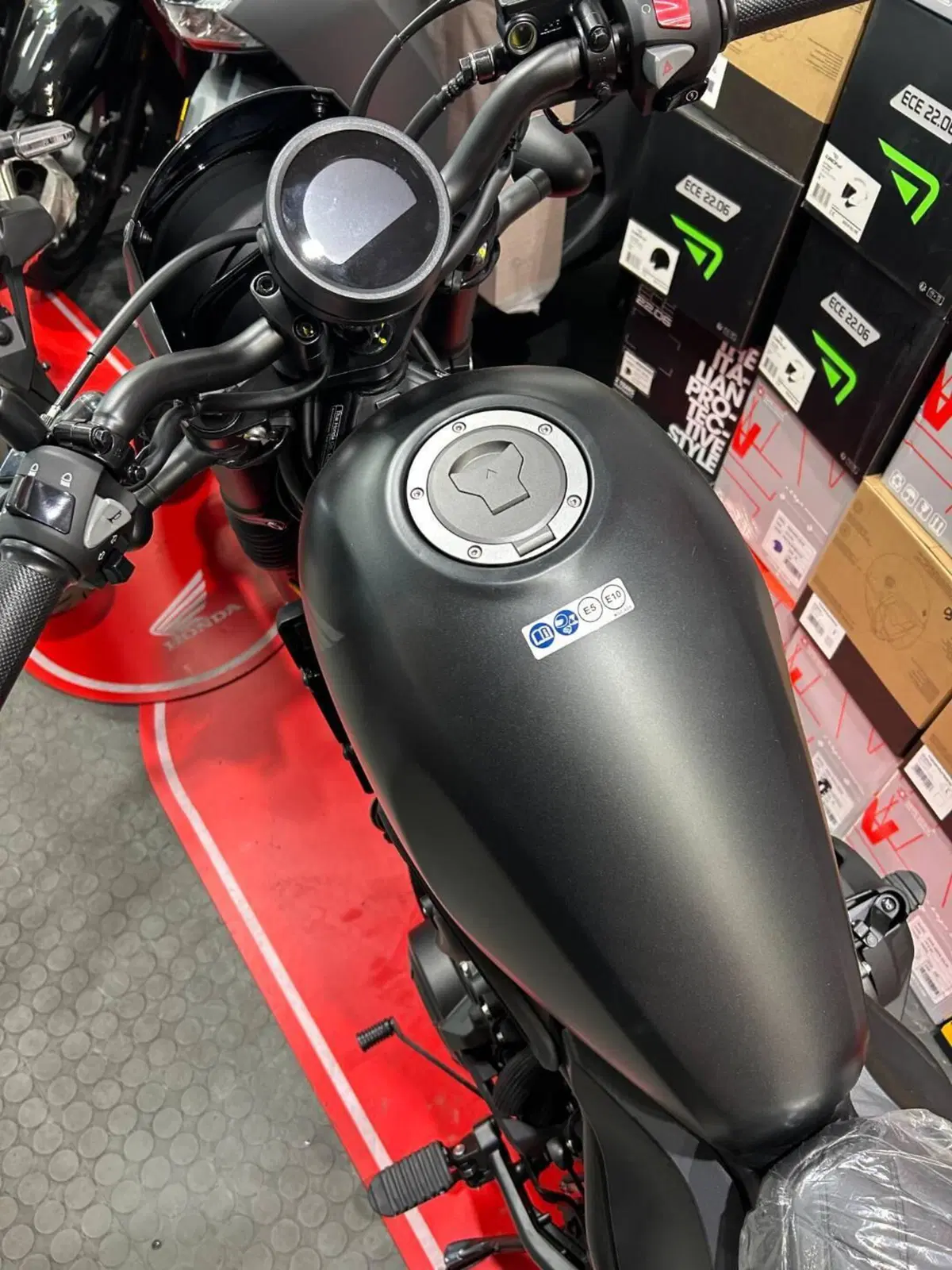 Honda CMX 500 Rebel (2025 - 26) (4)