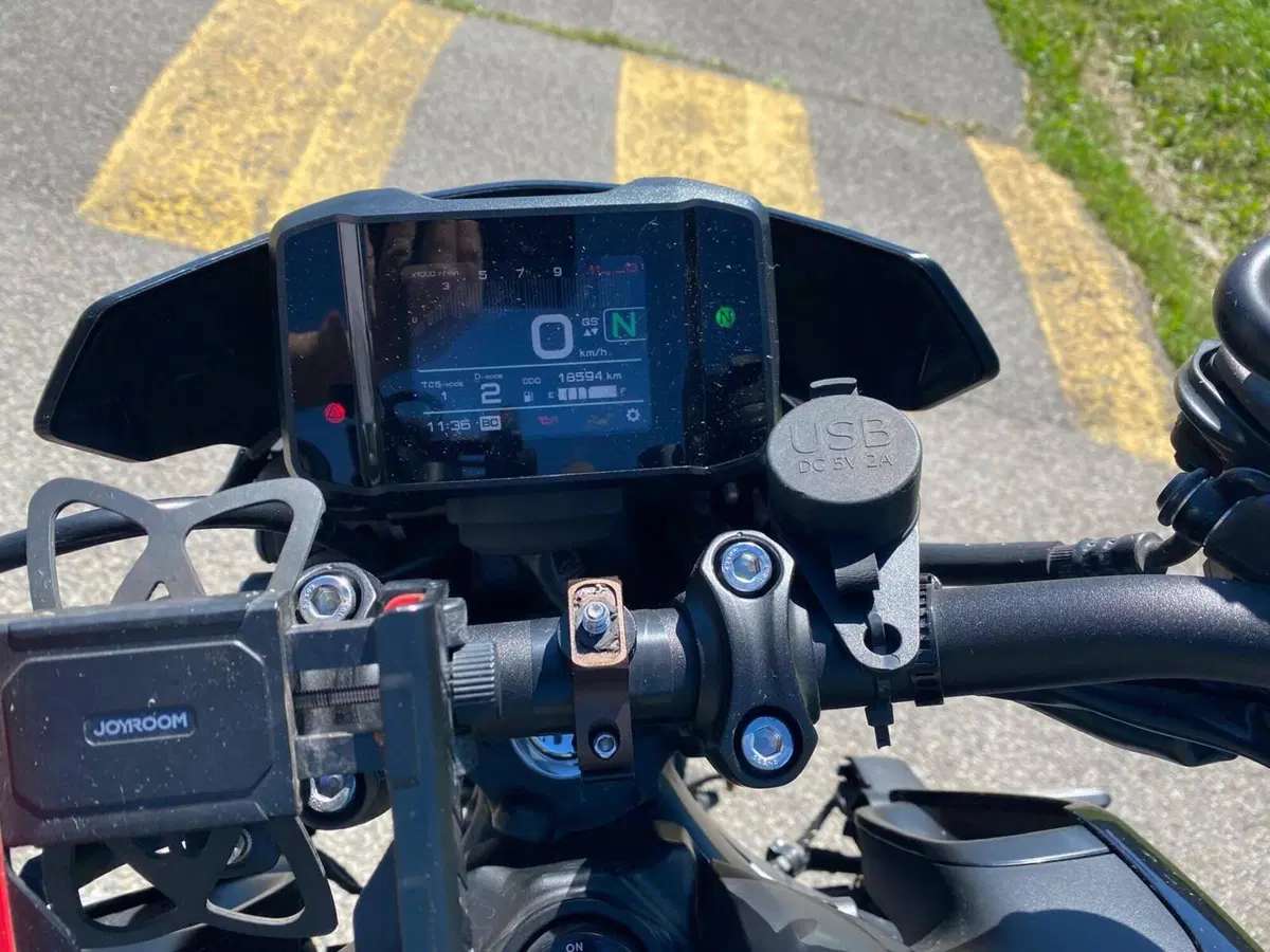 Yamaha MT-09 SP (2021 - 23) (6)